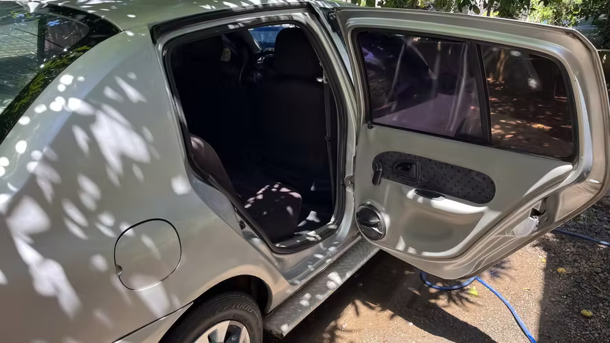 Vendo Nissan Platina 2004, a reparar faja de tiempo.