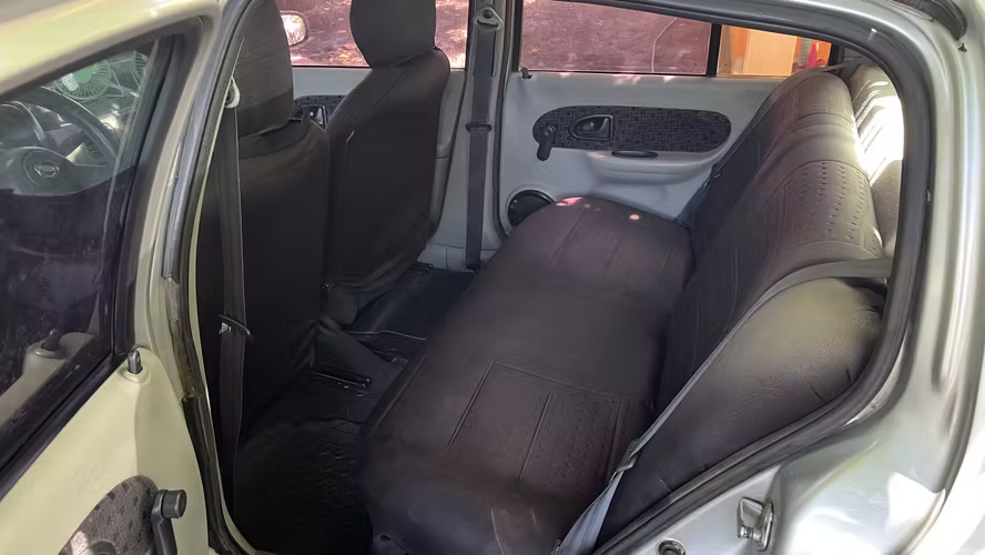 Vendo Nissan Platina 2004, a reparar faja de tiempo.