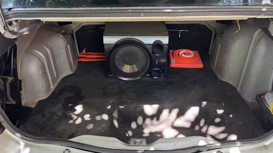Vendo Nissan Platina 2004, a reparar faja de tiempo.