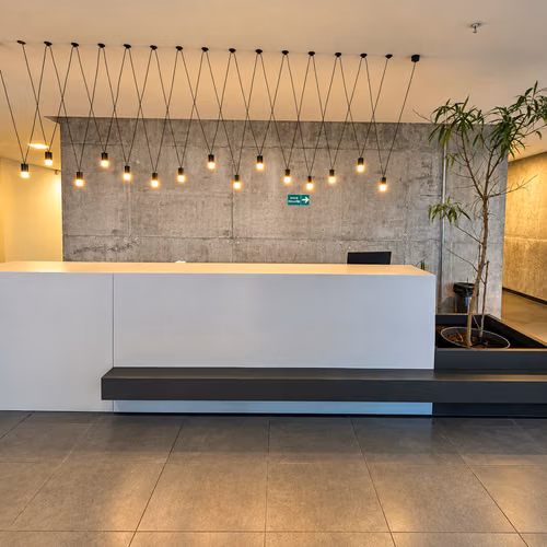 ALQUIER APARTAMENTO NUEVO EQUIPADO | VIVE EN EL CORAZÓN DE SAN BENITO | ART HAUS CON UNA VISTA ESPECTACULAR A LA CIUDAD - Imagen 18