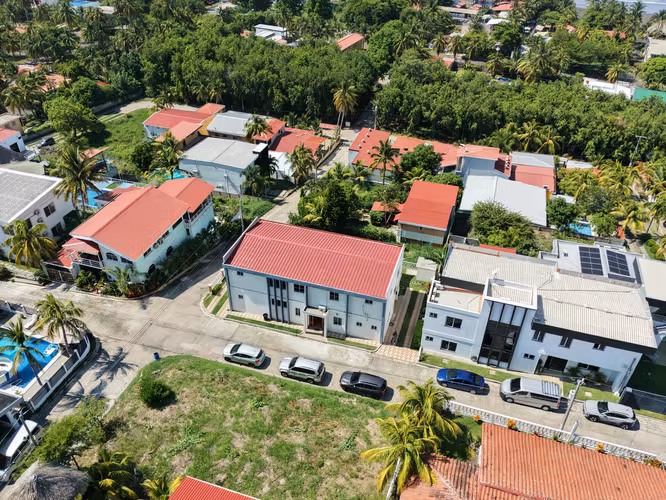 Se Vende Casa con Vista al Mar en Lomas de San Blas - Imagen 3