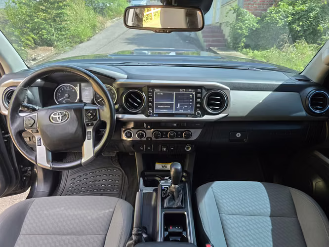 Vendo tacoma 2023 4x4  - Imagen 7