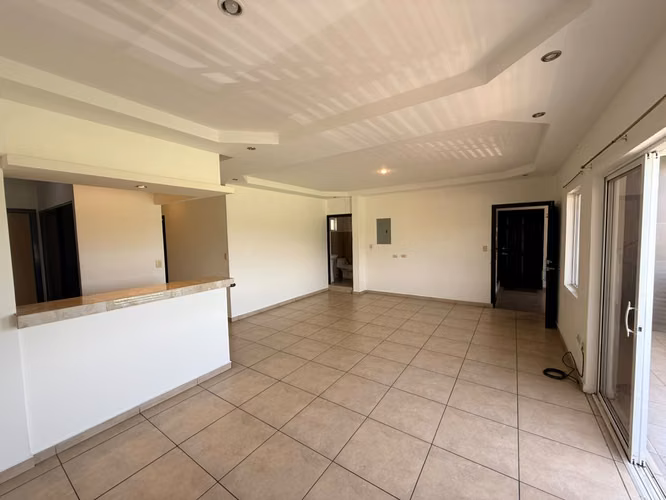 SE ALQUILA APARTAMENTO TORRE KAIROS LOMAS DE SAN FRANCISCO, VACIÓ, tiene 120 mts2, 3 habitaciones, área de servicio comp
