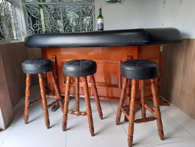 Bar Clasico $395.00 con 3 Banquitos