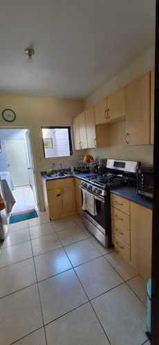 AMPLIA CASA DE 3 HABITACIONES CON JARDÍN Y TERRAZA EN VENTA | MIRAMAR - Imagen 7
