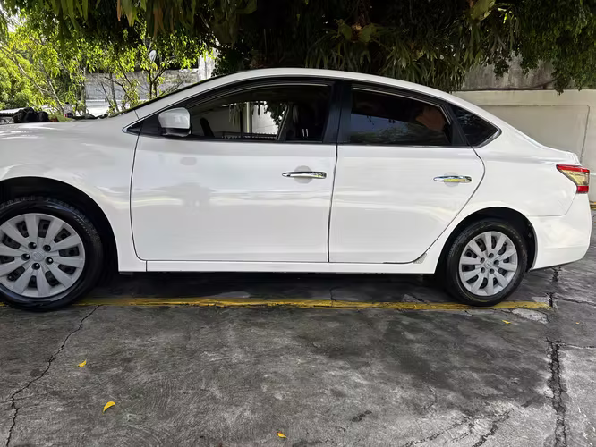 Nissan Sentra 2015 SV negociable 
