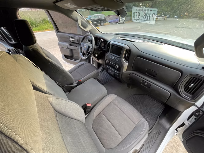 Chevrolet Silverado Custom 2022 4x4 motor 2.7 - Imagen 6