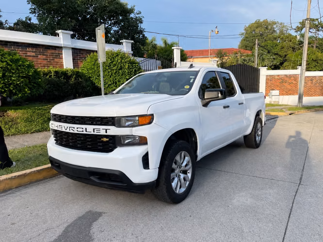 Chevrolet Silverado Custom 2022 4x4 motor 2.7 - Imagen 11