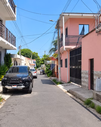  PROPIEDAD COMPLETA EN ALQUILER | 10 MÓDULOS INDEPENDIENTES – SAN VICENTE