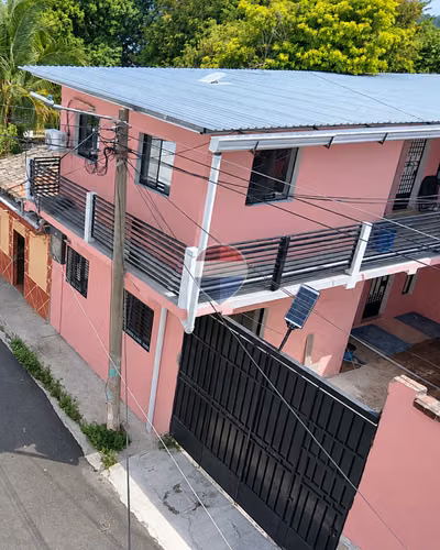  PROPIEDAD COMPLETA EN ALQUILER | 10 MÓDULOS INDEPENDIENTES – SAN VICENTE