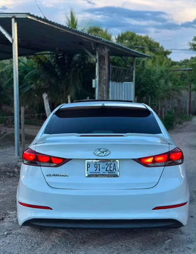 Hyundai Elantra full extras