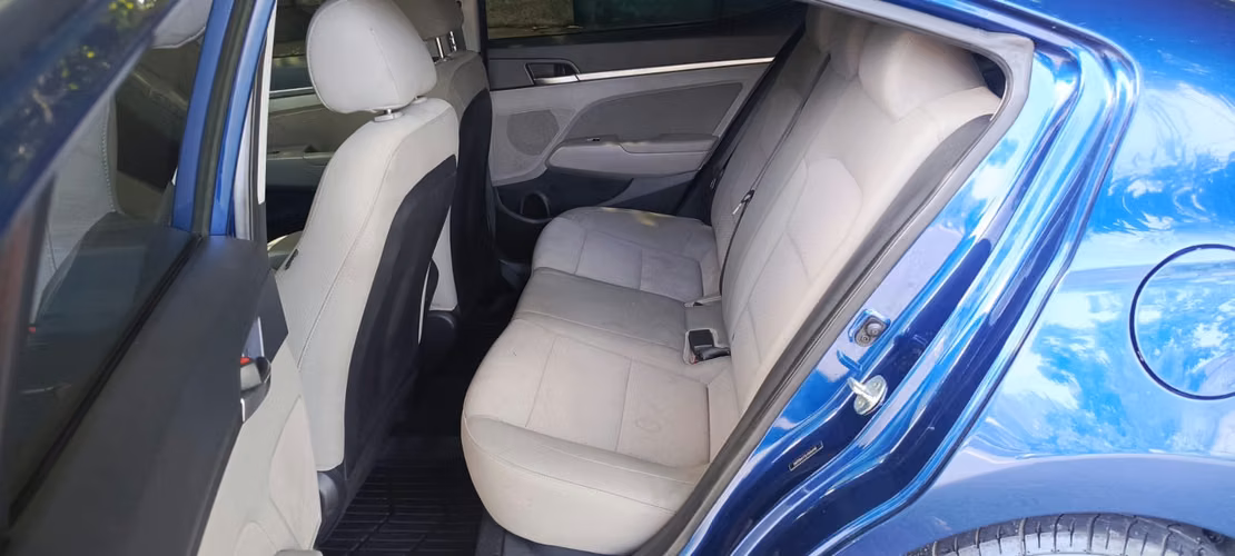 Vendó Hyundai Elantra 2020 Negociable  - Imagen 6