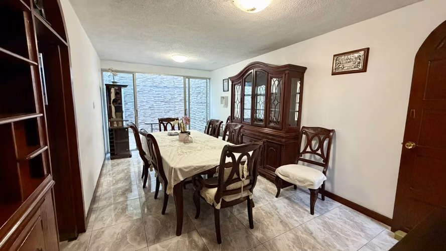 Alquiler Casa Amueblada | Col. Escalón | 3 Hab | $2,000  - Imagen 2