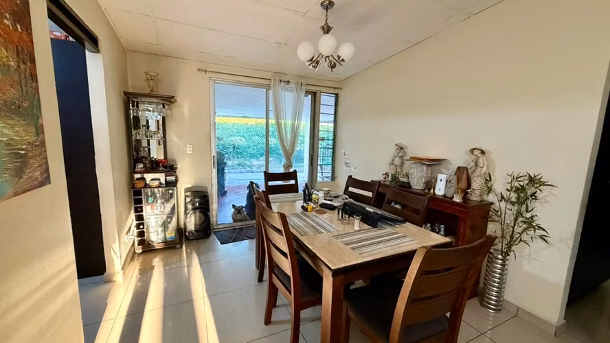 Venta Casa de Una Planta | Col. Maquilishuat  | $400k - Imagen 2