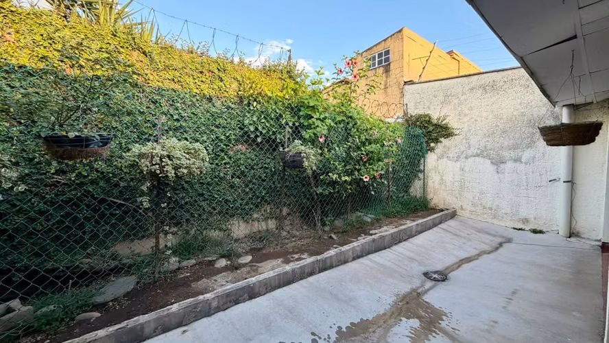 Venta Casa de Una Planta | Col. Maquilishuat  | $400k - Imagen 8