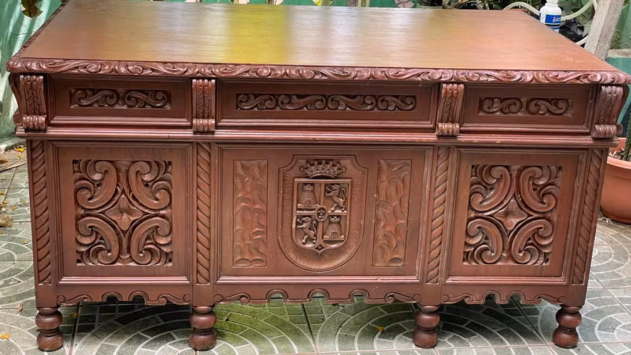 Vendo escritorio antiguo español — cedro macizo - Imagen 5