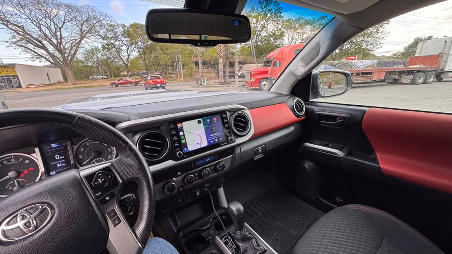 Tacoma 2022 SR5 4x4 - Imagen 8