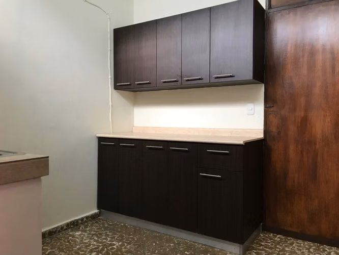 Miralvalle!! alquiló casa ampia para vivienda u oficina, zona Selectos  y Dola City - Imagen 9