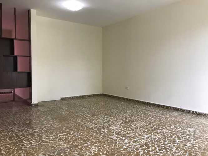 Miralvalle!! alquiló casa ampia para vivienda u oficina, zona Selectos  y Dola City - Imagen 2