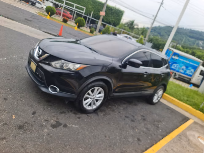 NISSAN ROGUE SPORT 2017
