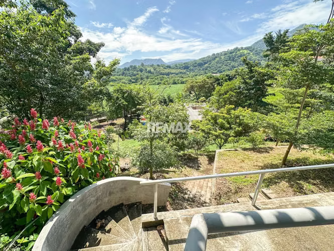 Hacienda de Recreo con Vista al Volcán de San Salvador — Tepecoyo, La Libertad