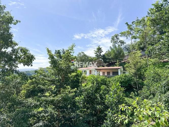 Hacienda de Recreo con Vista al Volcán de San Salvador — Tepecoyo, La Libertad