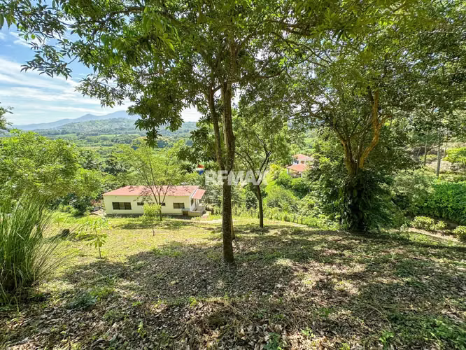 Hacienda de Recreo con Vista al Volcán de San Salvador — Tepecoyo, La Libertad