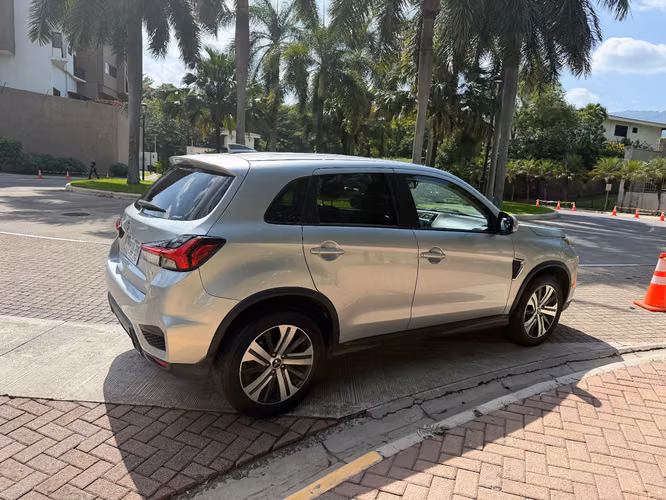 Mitsubishi outlander sport 2024 SE BOLSAS BUENAS (TODAS) AWD 4x4 