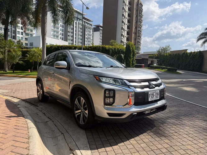 Mitsubishi outlander sport 2024 SE BOLSAS BUENAS (TODAS) AWD 4x4 