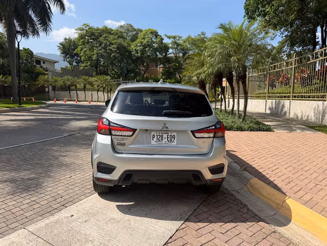 Mitsubishi outlander sport 2024 SE BOLSAS BUENAS (TODAS) AWD 4x4 