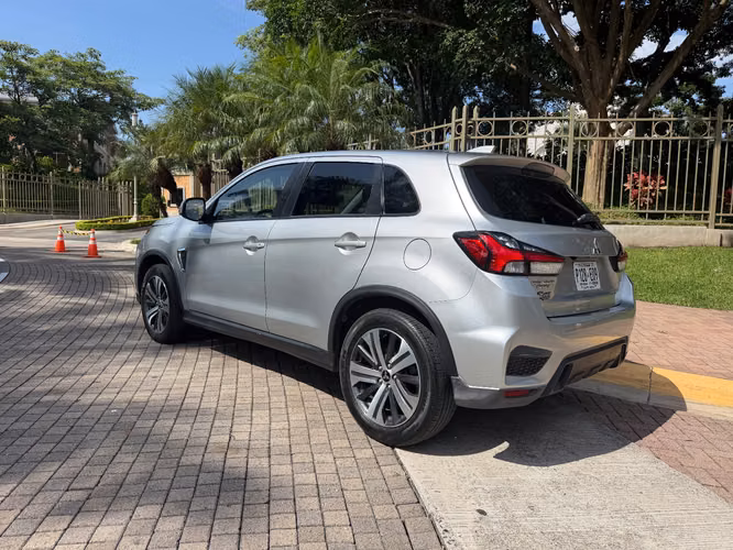 Mitsubishi outlander sport 2024 SE BOLSAS BUENAS (TODAS) AWD 4x4 