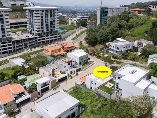 EN ALQUILER | RESIDENCIA EN LOMAS DE SANTA ELENA SUR, NUEVO CUSCATLÁN, LA LIBERTAD - Imagen 3