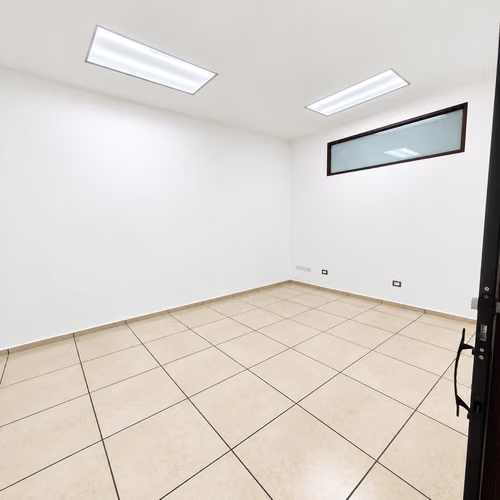 LA MASCOTA LOCAL 175M2 ALQUILER $3,325 + IVA - Imagen 3