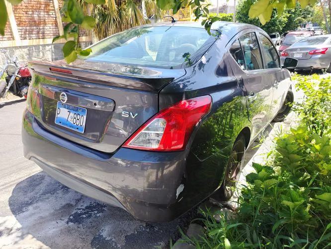 Nissan Versa 2015 compacto y económico  - Imagen 3