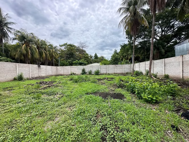 Venta de 2 terrenos juntos 