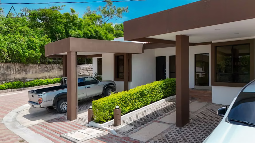 Casa Moderna de Lujo en Residencial Privada Villa Suiza, Metapán  - Imagen 2