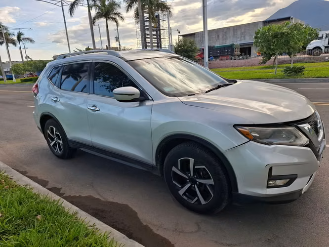 Vendo Nissan Rogue - Imagen 4
