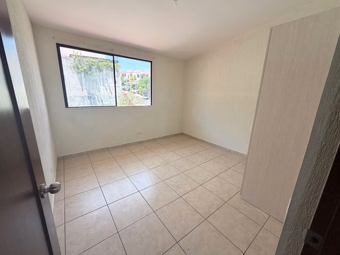 Casa en PASEO el PRADO con 4 Cuartos y 4 Baños  - Imagen 15