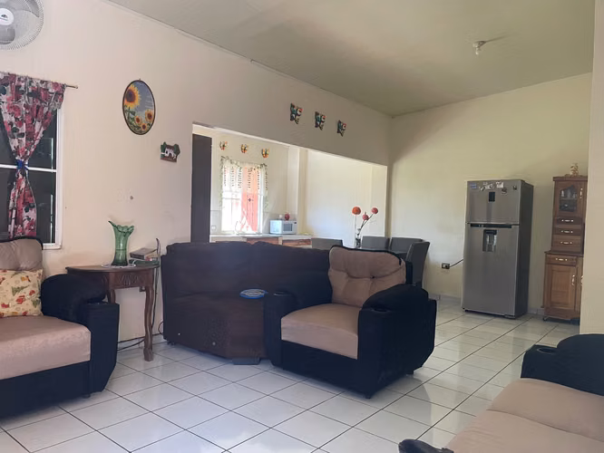 CASA CON TERRENO PARA FUTURAS CONSTRUCCIONES EN QUEZALTEPEQUE, LA LIBERTAD  - Imagen 5