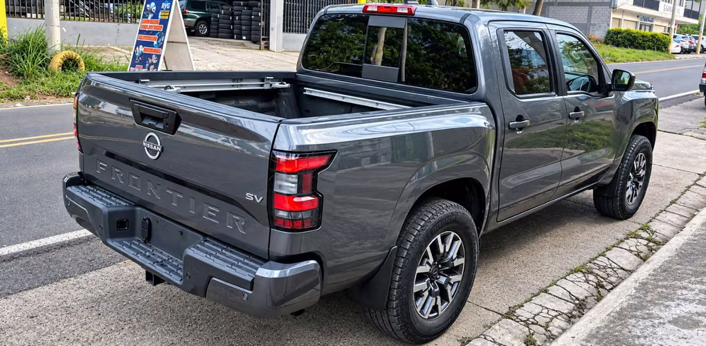 Nissan Frontier 2023