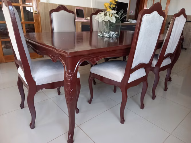 Elegante Comedor de Madera Molina  - Imagen 9
