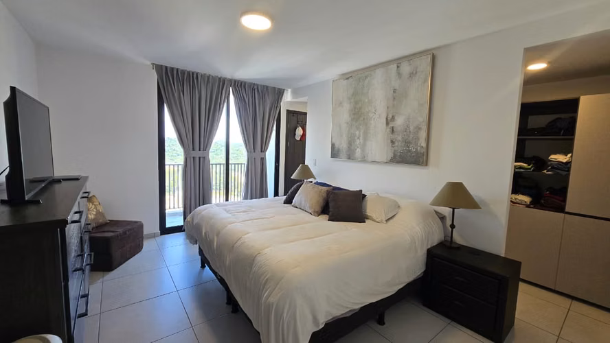 SE VENDE APARTAMENTO ALTURAS DEL BOSQUE NUEVO CUSCATLÁN Espacio: 154.86 m² (Nivel 7) | Vistas panorámicas 2 parqueos en  - Imagen 4