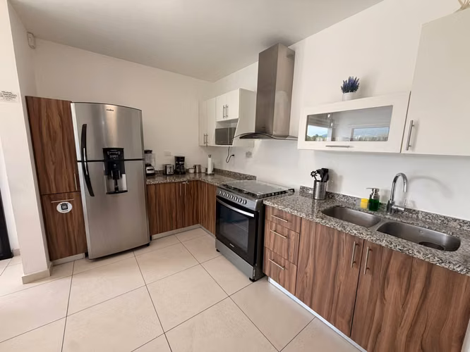 APARTAMENTO EN VENTA EN COLONIA ESCALON | VISTA AL VOLCAN - Imagen 7