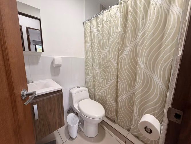 APARTAMENTO EN VENTA EN COLONIA ESCALON | VISTA AL VOLCAN - Imagen 2