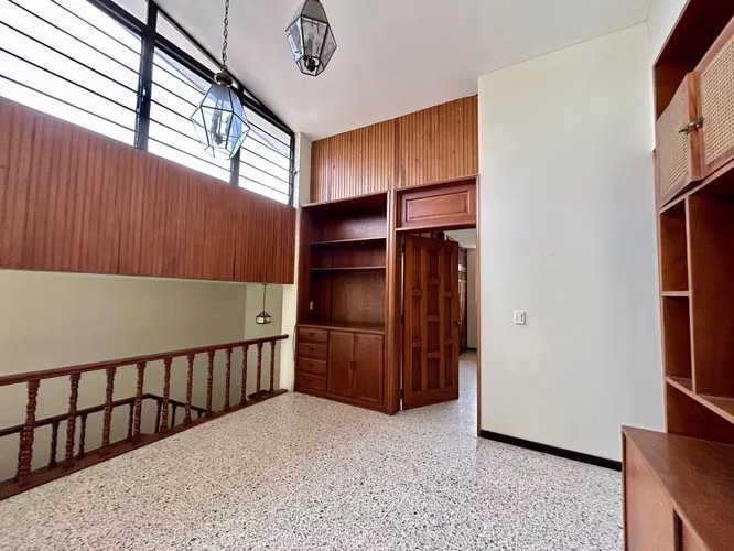 CASA EN VENTA EN LOMAS DE ALTAMIRA | 4 HABITACIONES - Imagen 5