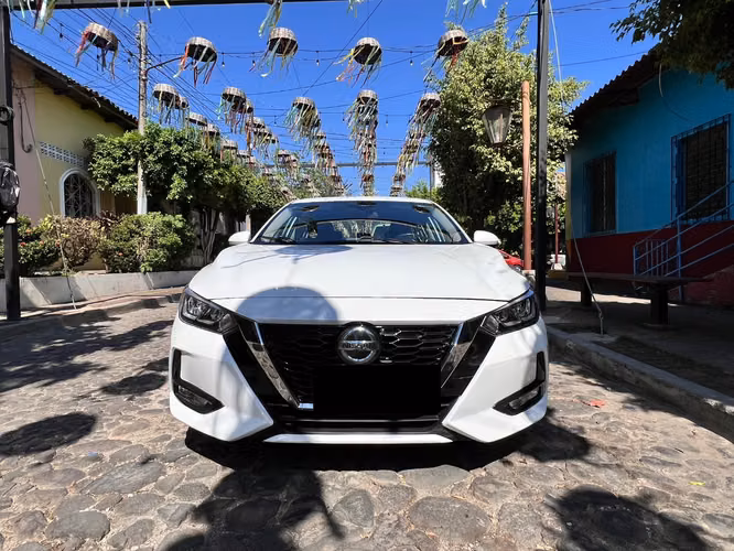 VENDO NISSAN SENTRA SV 2021