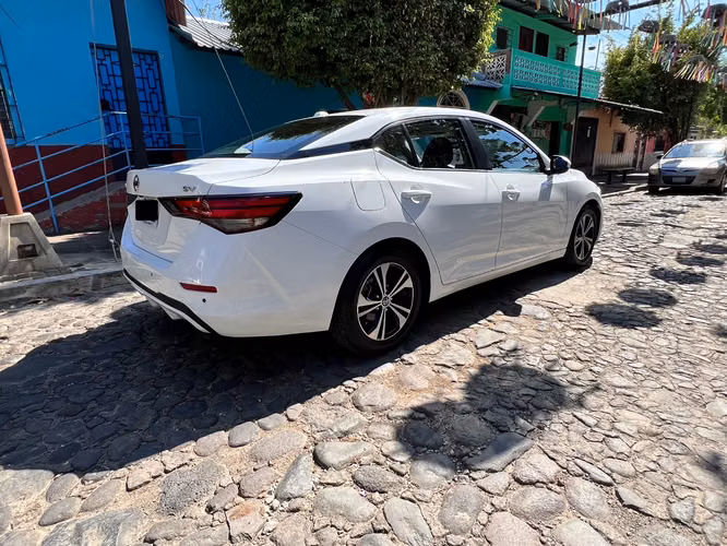 VENDO NISSAN SENTRA SV 2021