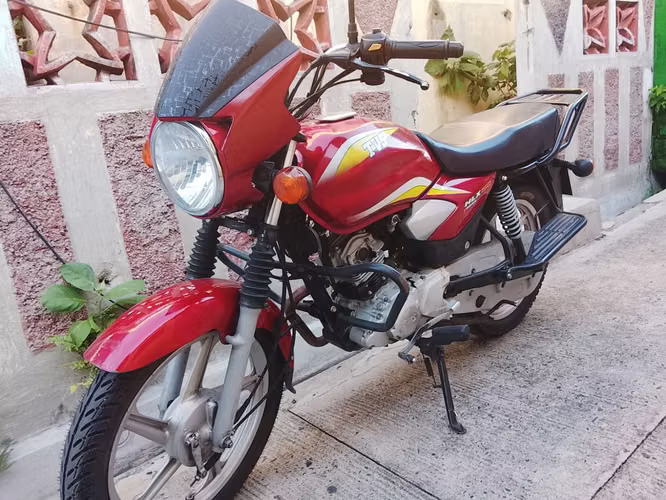 Vendo TVS HLX 150 año 2024, con tarjeta de circulación al día,sin esquelas, y con carta de cancelación vigente 