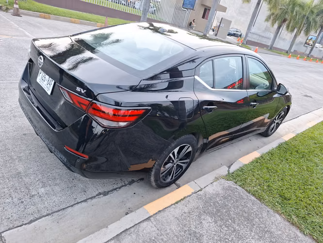 Nissan sentra 2022 - Imagen 4