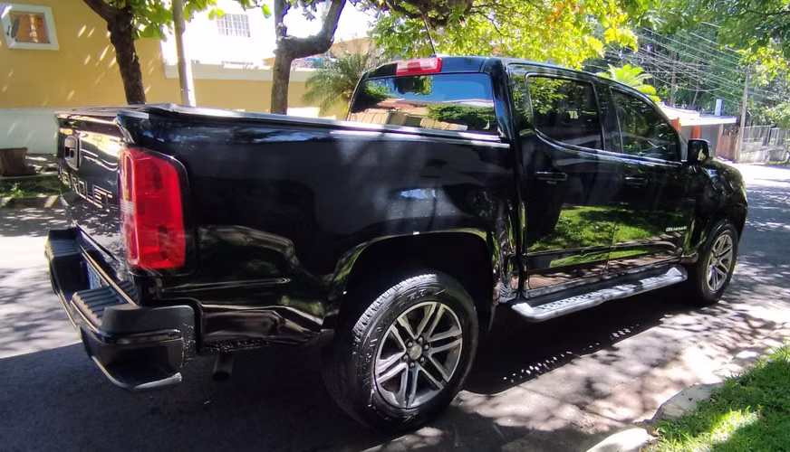 CHEVROLET COLORADO LT 2022 AUT DOBLE CABINA 4X2 F/E BOLSAS BUENAS